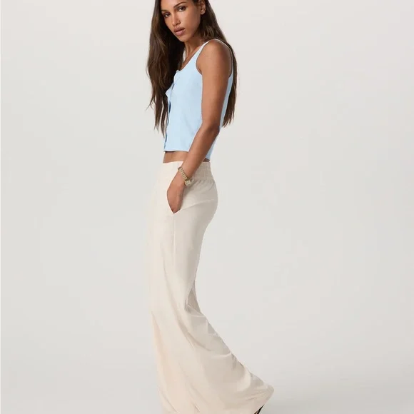 Vuori Pose Cardigan Tank in Light Mist - Picture 3 of 11